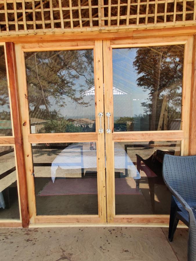 ארמבול Lost Monk Beach Cottage מראה חיצוני תמונה